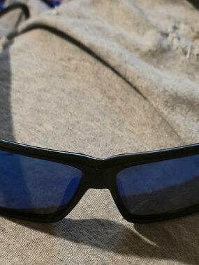 Costa Rincon Sunglasses with Black Costa Strap